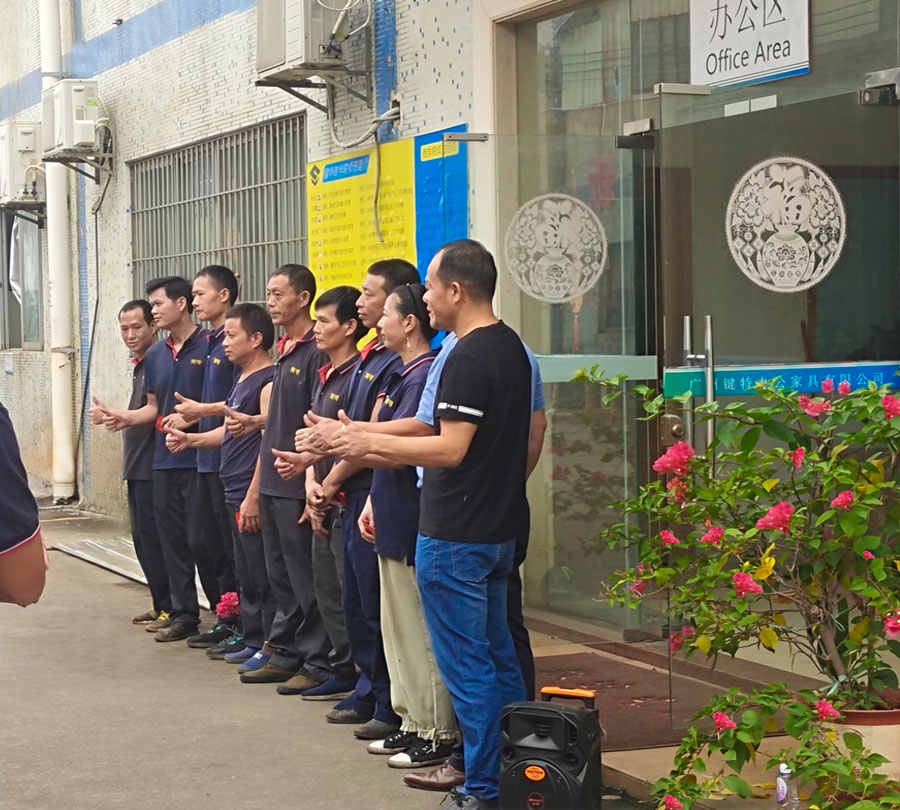 廣州91亚洲欧美辦公家具（jù）有限公司.jpg