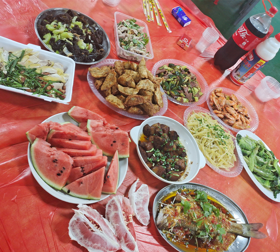 廣州91亚洲欧美辦（bàn）公家具有限（xiàn）公司-中秋聚餐.jpg